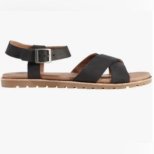 L.L. Bean Lakewashed black Sandals